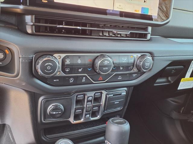 2026 Jeep Gladiator Sport