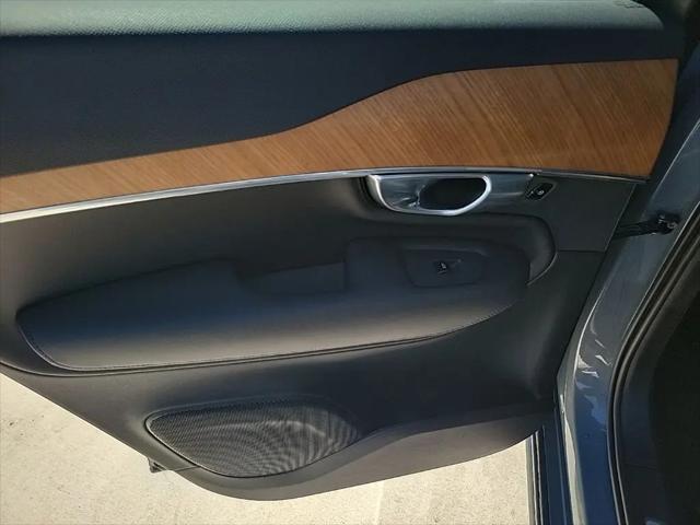 2023 Volvo XC90 Recharge T8 Plus Bright Theme 7-Seater