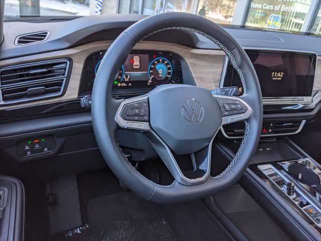 2026 Volkswagen Atlas SE with Technology