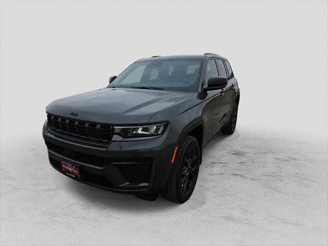 2026 Jeep Grand Cherokee Laredo Altitude