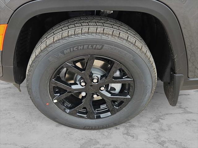 2026 Jeep Grand Cherokee Laredo Altitude
