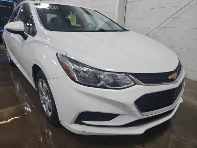 Used 2017 Chevrolet Cruze For Sale in Wilmington, OH