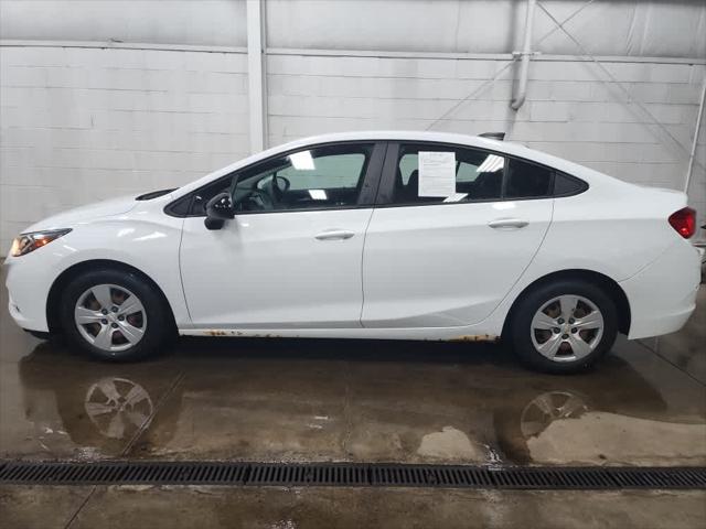 Used 2017 Chevrolet Cruze For Sale in Wilmington, OH