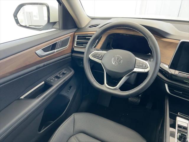 2026 Volkswagen Atlas SE with Technology