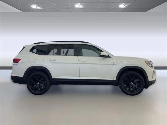2026 Volkswagen Atlas SE with Technology