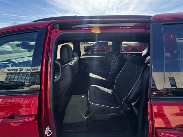 2026 Chrysler Pacifica Limited AWD