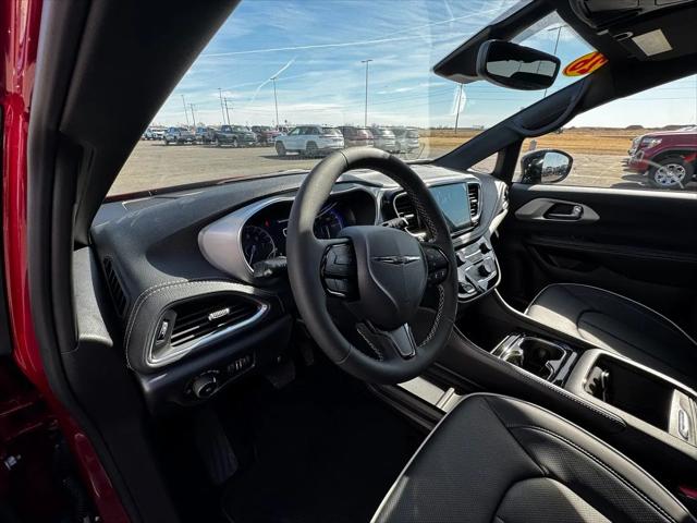 2026 Chrysler Pacifica Limited AWD