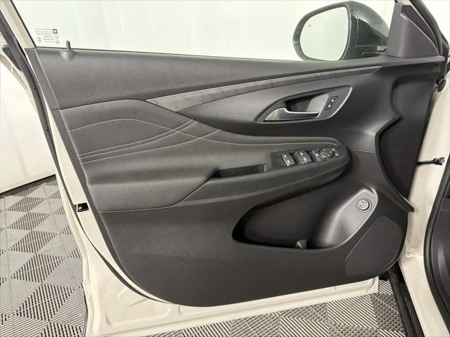 2026 Buick NV Sport Touring FWD