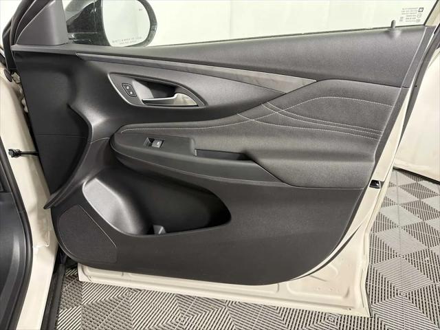 2026 Buick NV Sport Touring FWD