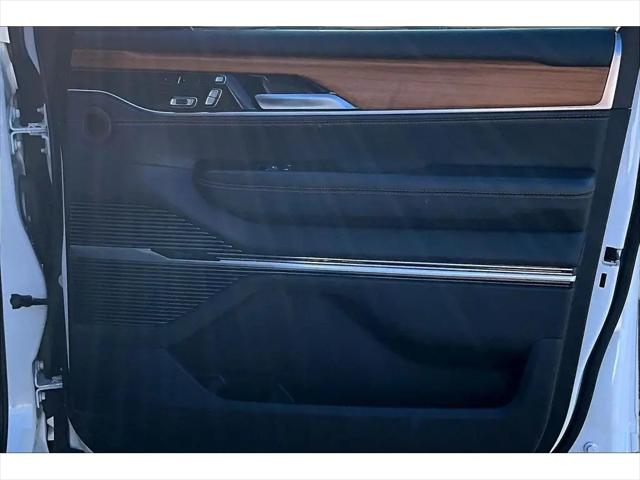 2024 Jeep Grand Wagoneer L Series III 4x4
