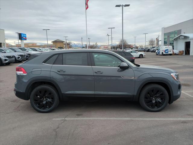 2026 Volkswagen Atlas Cross Sport SE with Technology