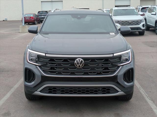 2026 Volkswagen Atlas Cross Sport SE with Technology