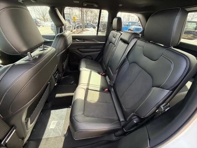 2026 Jeep Grand Cherokee Altitude 4x4