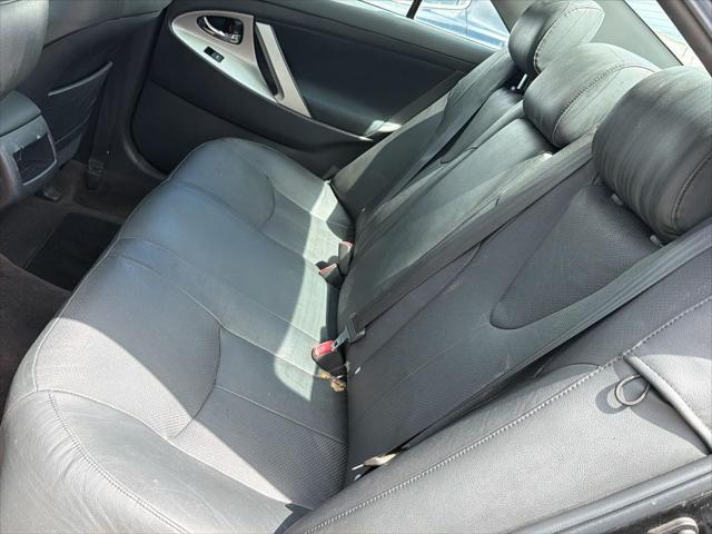 2011 Toyota Camry SE - Photo 10