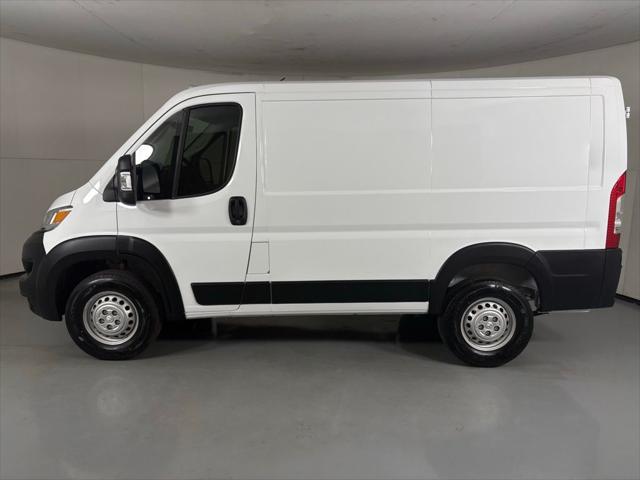 2026 Ram ProMaster Cargo Van Tradesman Low Roof 118 WB w/Pass Seat