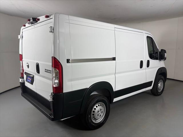 2026 Ram ProMaster Cargo Van Tradesman Low Roof 118 WB w/Pass Seat
