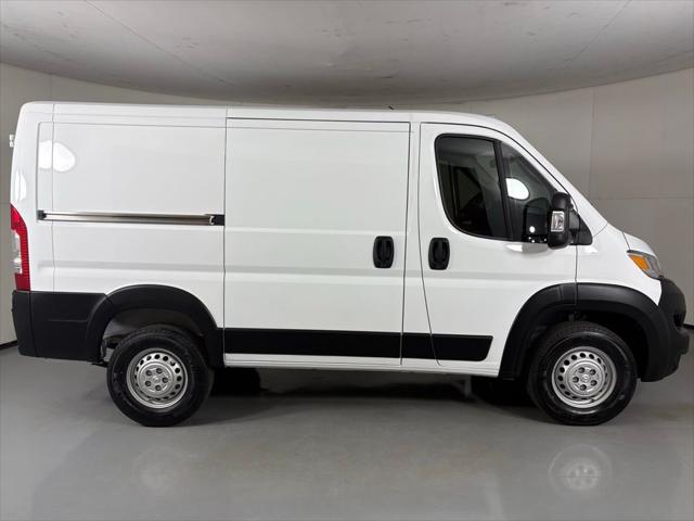 2026 Ram ProMaster Cargo Van Tradesman Low Roof 118 WB w/Pass Seat