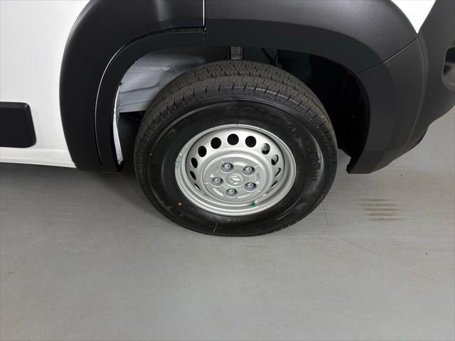 2026 Ram ProMaster Cargo Van Tradesman Low Roof 118 WB w/Pass Seat