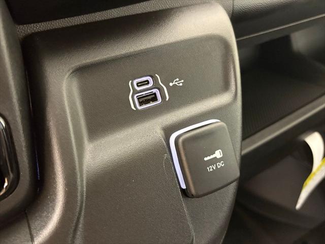2026 Ram ProMaster Cargo Van Tradesman Low Roof 118 WB w/Pass Seat