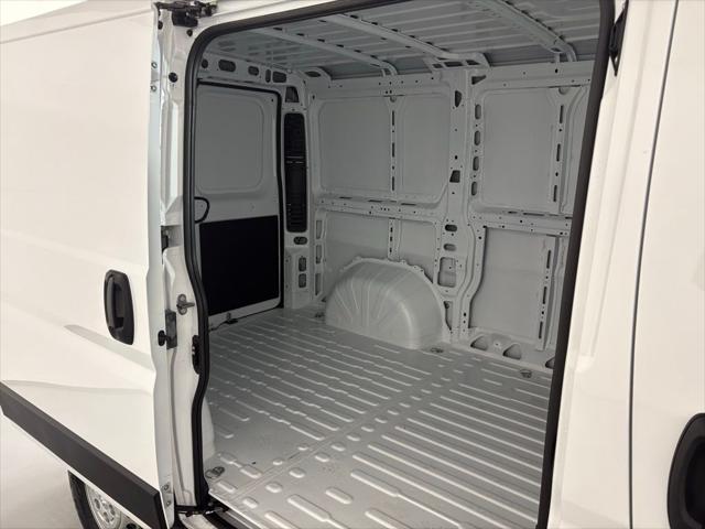 2026 Ram ProMaster Cargo Van Tradesman Low Roof 118 WB w/Pass Seat