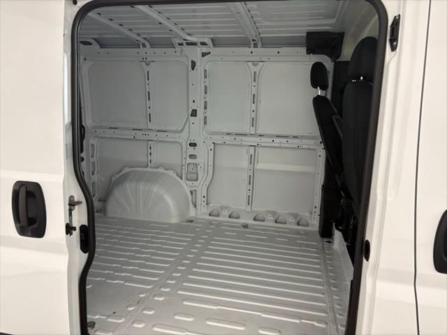 2026 Ram ProMaster Cargo Van Tradesman Low Roof 118 WB w/Pass Seat