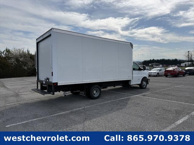 2026 Chevrolet Express Cutaway 4500 Van