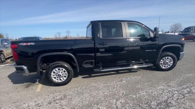 2025 Chevrolet Silverado 2500HD 4WD Crew Cab Standard Bed LT