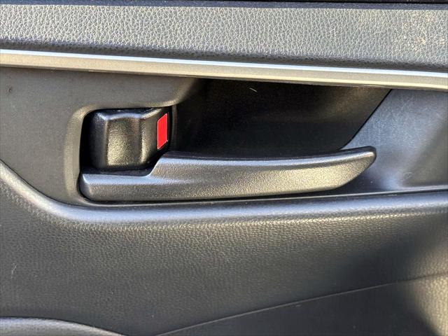 2021 Toyota RAV4 LE [10]