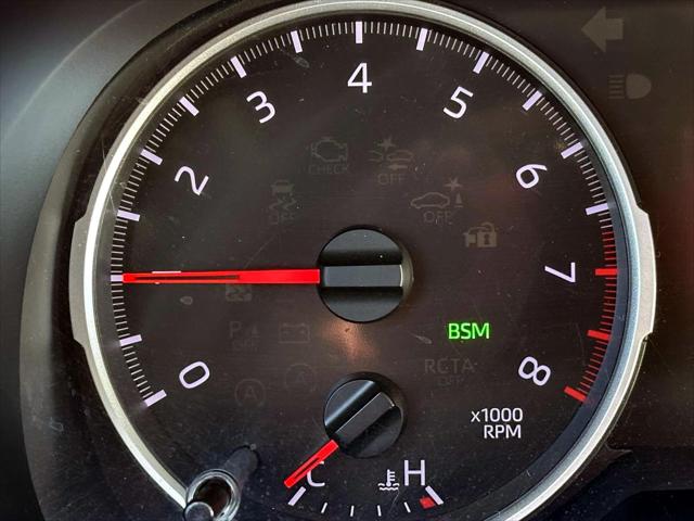 2021 Toyota RAV4 LE [24]