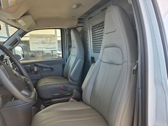 2025 GMC Savana Cargo RWD 2500 Regular Wheelbase Work Van