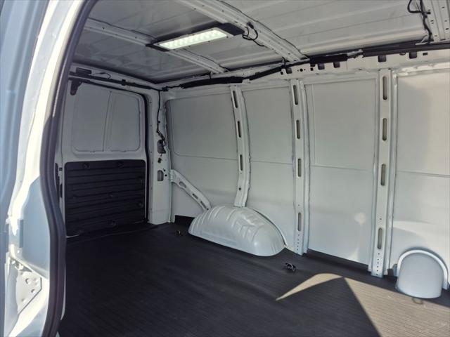 2025 GMC Savana Cargo RWD 2500 Regular Wheelbase Work Van