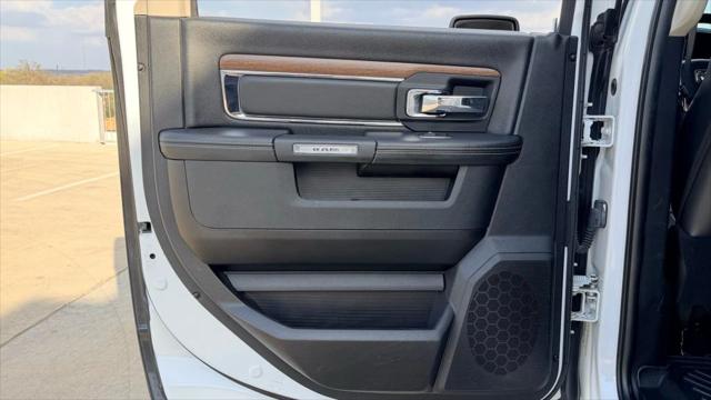 2017 Ram 1500 Laramie Crew Cab 4x4 5'7" Box