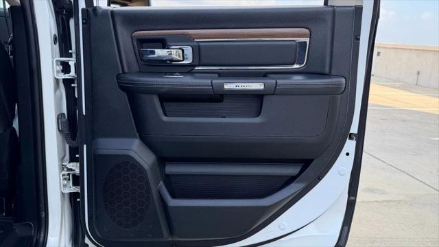 2017 Ram 1500 Laramie Crew Cab 4x4 5'7" Box