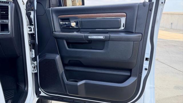 2017 Ram 1500 Laramie Crew Cab 4x4 5'7" Box