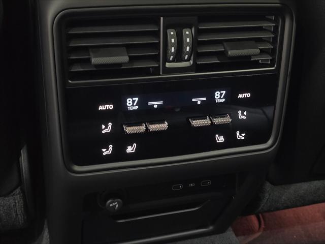 2026 Porsche Cayenne Unknown