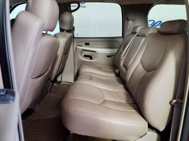 2004 Chevrolet Suburban LS