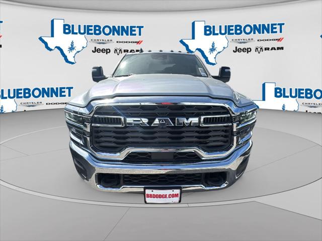 2026 RAM 5500 Chassis RAM 5500 TRADESMAN CHASSIS CREW CAB 4X4 84 CA