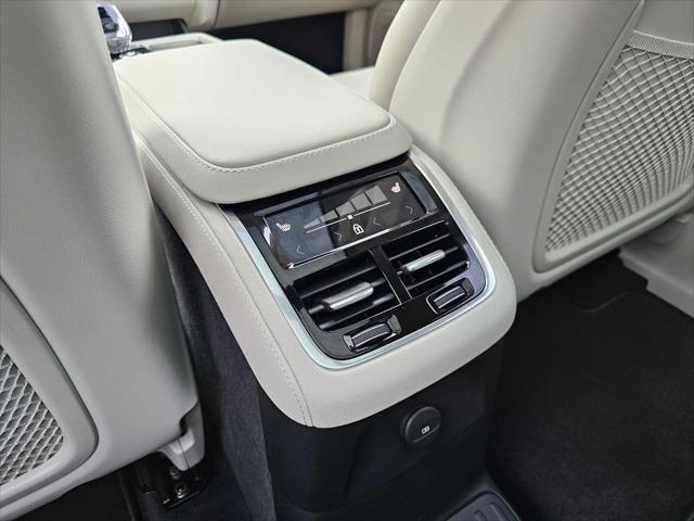 2026 Volvo XC90 Plug-In Hybrid Ultra, T8 AWD, Electric/Gasoline, Bright, 7 Seats