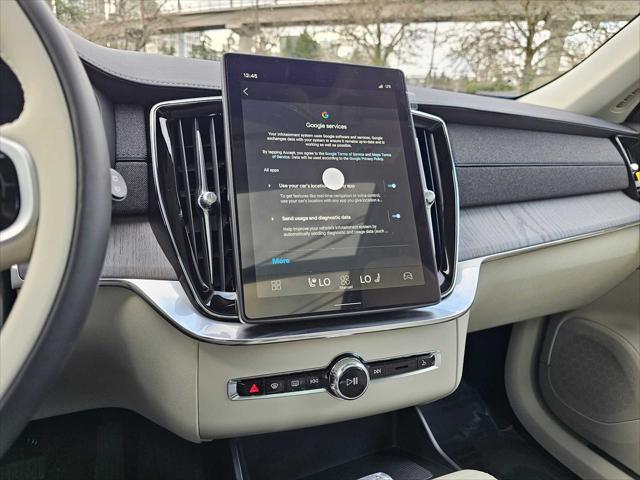 2026 Volvo XC90 Plug-In Hybrid Ultra, T8 AWD, Electric/Gasoline, Bright, 7 Seats
