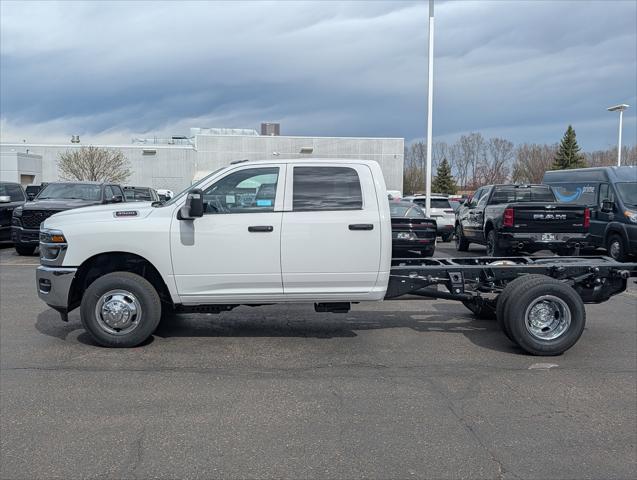 2026 RAM Ram 3500 Chassis Cab RAM 3500 TRADESMAN CREW CAB CHASSIS 4X4 60 CA