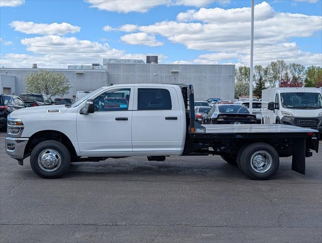2026 RAM Ram 3500 Chassis Cab RAM 3500 TRADESMAN CREW CAB CHASSIS 4X4 60 CA 2026 RAM Ram 3500 Chassis Cab RAM 3500 TRADESMAN CREW CAB CHASSIS 4X4 60 CA