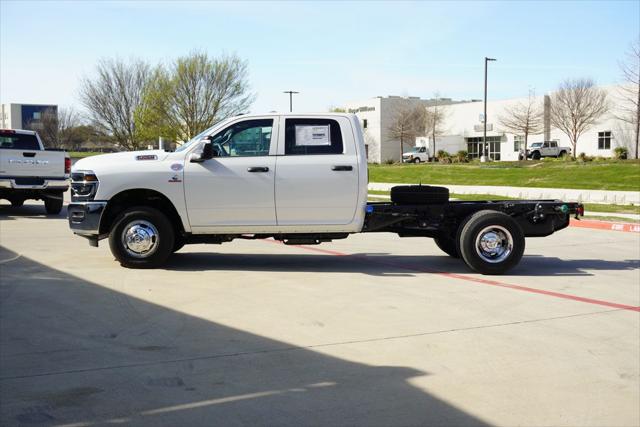 2026 RAM Ram 3500 Chassis Cab RAM 3500 TRADESMAN CREW CAB CHASSIS 4X4 60 CA