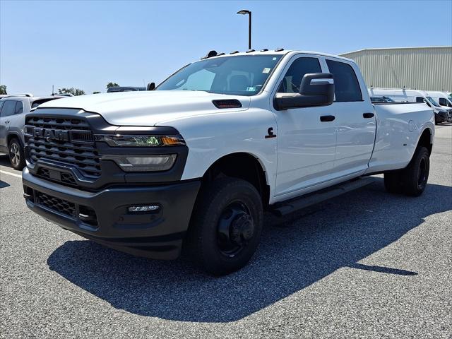 2026 RAM Ram 3500 RAM 3500 TRADESMAN CREW CAB 4X4 8 BOX