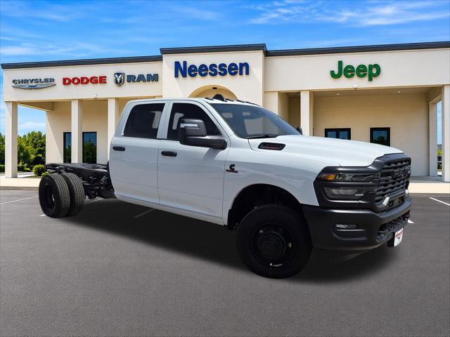 2026 RAM Ram 3500 Chassis Cab RAM 3500 TRADESMAN CREW CAB CHASSIS 4X4 60 CA 2026 RAM Ram 3500 Chassis Cab RAM 3500 TRADESMAN CREW CAB CHASSIS 4X4 60 CA