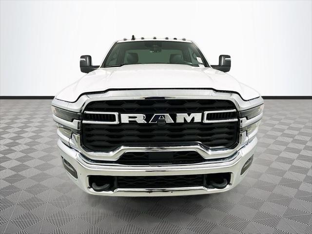 2026 RAM Ram 5500 Chassis Cab RAM 5500 TRADESMAN CHASSIS REGULAR CAB 4X4 84 CA