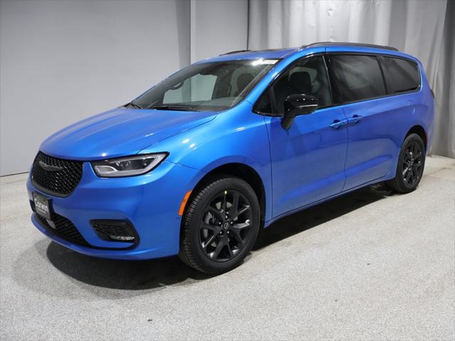 2026 Chrysler Pacifica PACIFICA LIMITED AWD