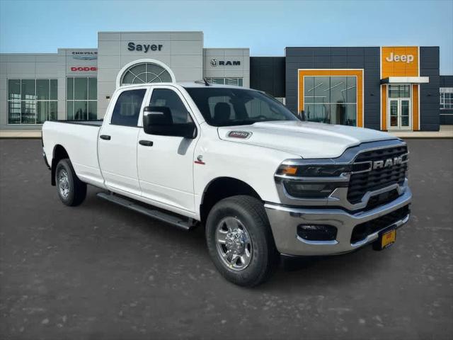 2026 RAM Ram 3500 RAM 3500 TRADESMAN CREW CAB 4X4 8 BOX