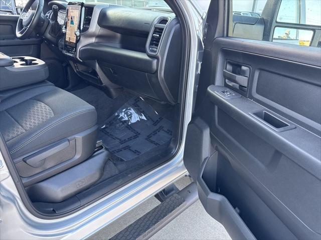 2026 Ram 2500 Black Express Crew Cab 4x4 6'4" Box