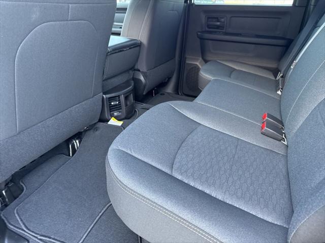 2026 Ram 2500 Black Express Crew Cab 4x4 6'4" Box