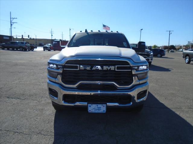 2026 RAM Ram 3500 RAM 3500 TRADESMAN CREW CAB 4X4 8 BOX